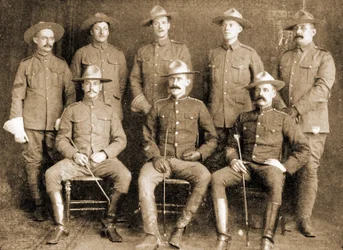 Eine Gruppe von Freiwilligen in der Nordwestlichen berittenen Polizei, Montreal, Kanada